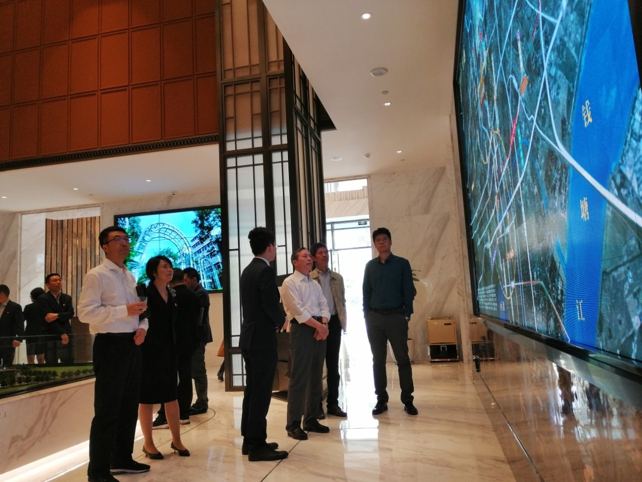 集團公司領(lǐng)導(dǎo)赴商業(yè)公司調(diào)研