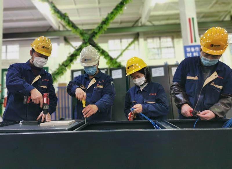 讓黨旗高高飄揚(yáng)在 “保產(chǎn)能、保搬遷”的主戰(zhàn)場(chǎng)上——裝配支部“保產(chǎn)能、保搬遷”主題黨日活動(dòng)側(cè)記