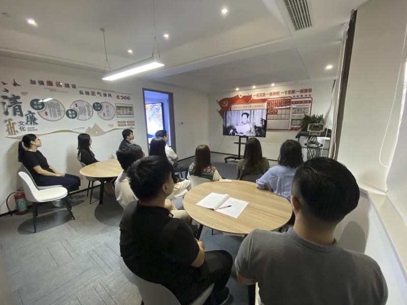 回溯百年輝煌  汲取奮進力量 建設租賃公司黨支部開展“紅色觀影月”活動