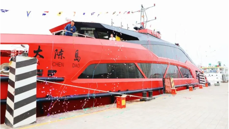 “大陳島”號豪華客輪抵達(dá)椒江，省二輕集團(tuán)國瑞科技公司配套全船套電氣設(shè)備