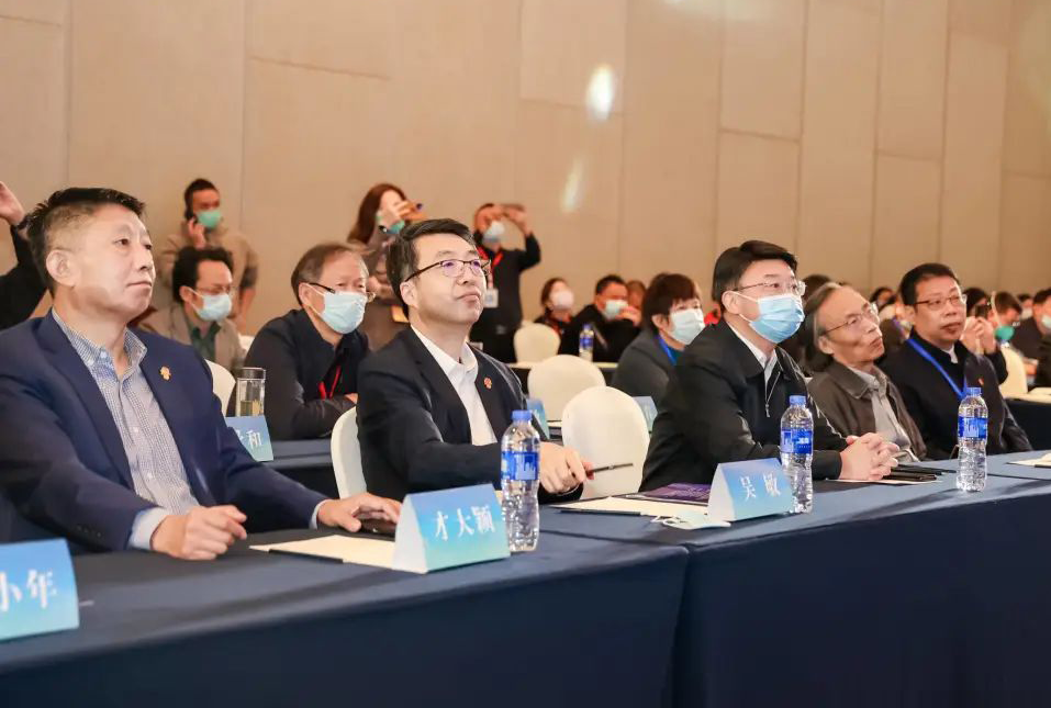 中國工藝美術產(chǎn)業(yè)發(fā)展大會開幕 吳敏應邀出席