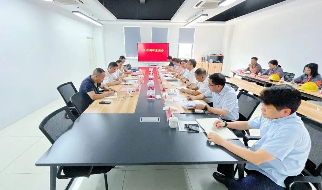 省國資委黨委委員、副主任陳孝一行到省二輕集團申達機器公司調(diào)研指導(dǎo)