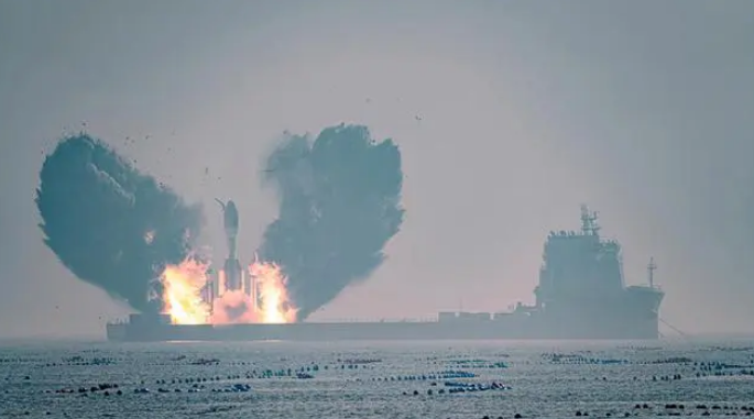 省二輕集團(tuán)所屬國瑞科技配套海上衛(wèi)星發(fā)射船，助力全球最大固體運(yùn)載火箭首飛成功