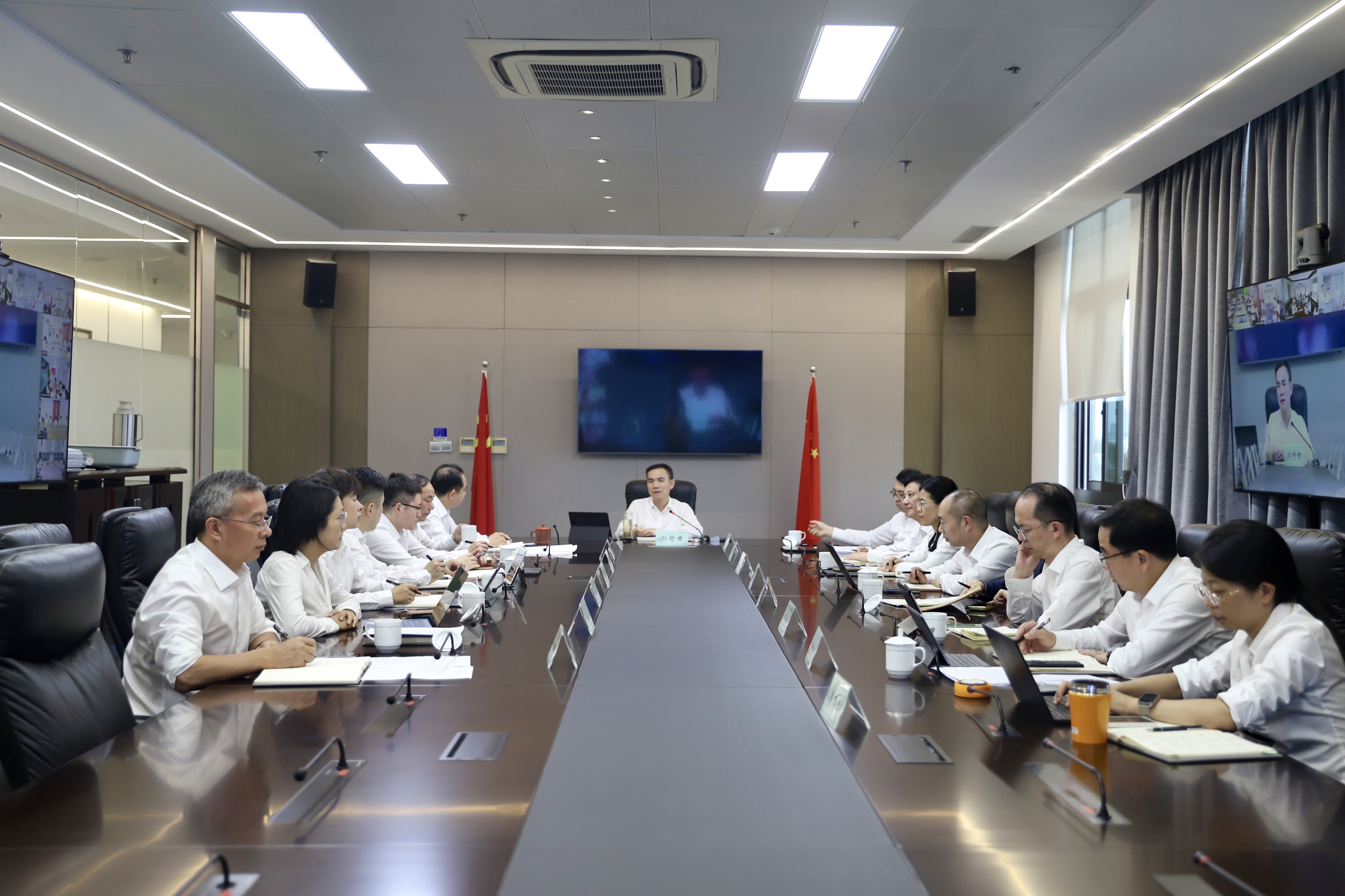 省二輕集團(tuán)召開黨委（擴(kuò)大）會議暨三季度形勢分析會