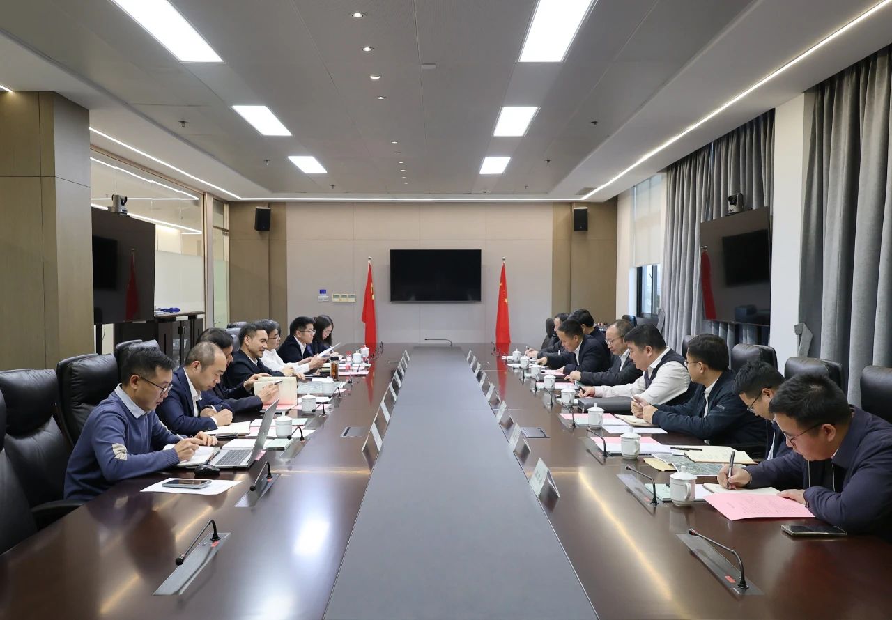 湖州市人大常委會(huì)副主任、吳興區(qū)委書記趙如浪一行到訪省二輕集團(tuán)